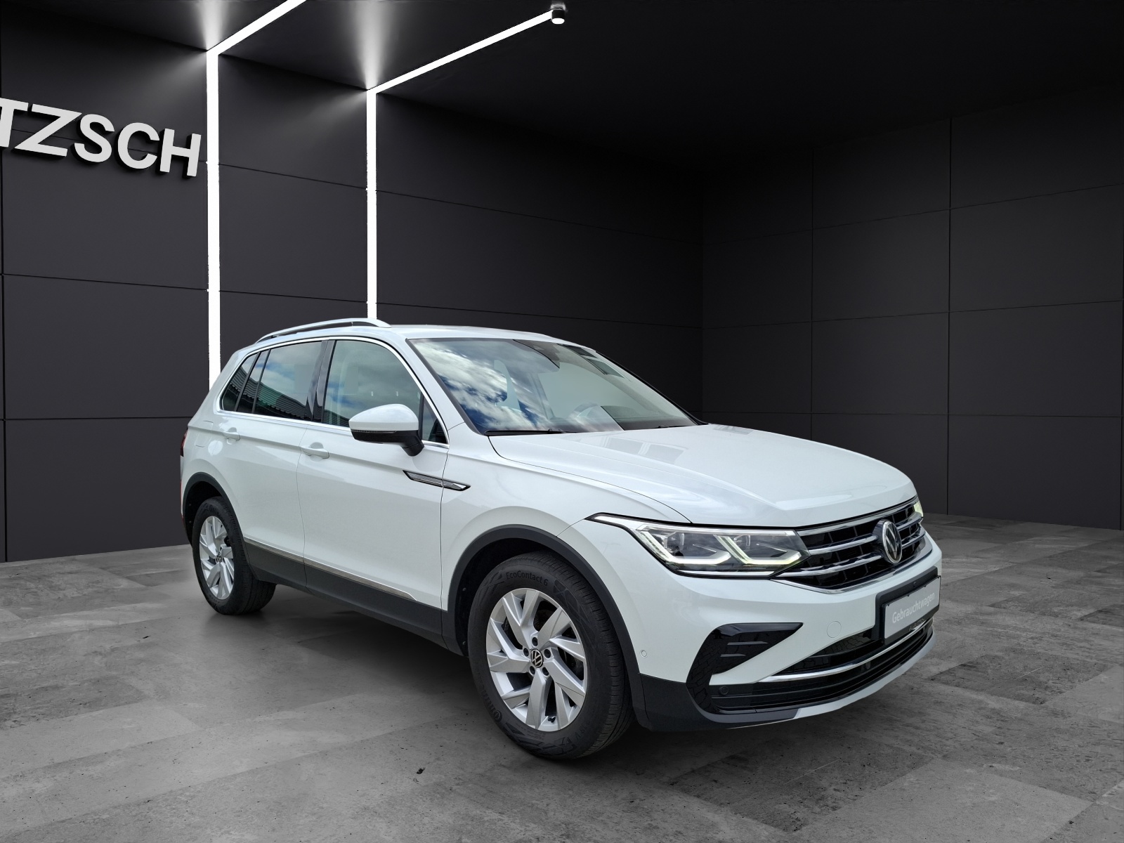 Fahrzeugabbildung Volkswagen Tiguan TDI Elegance DSG 4M Standhzg. Matrix Navi AID ACC RFK SH