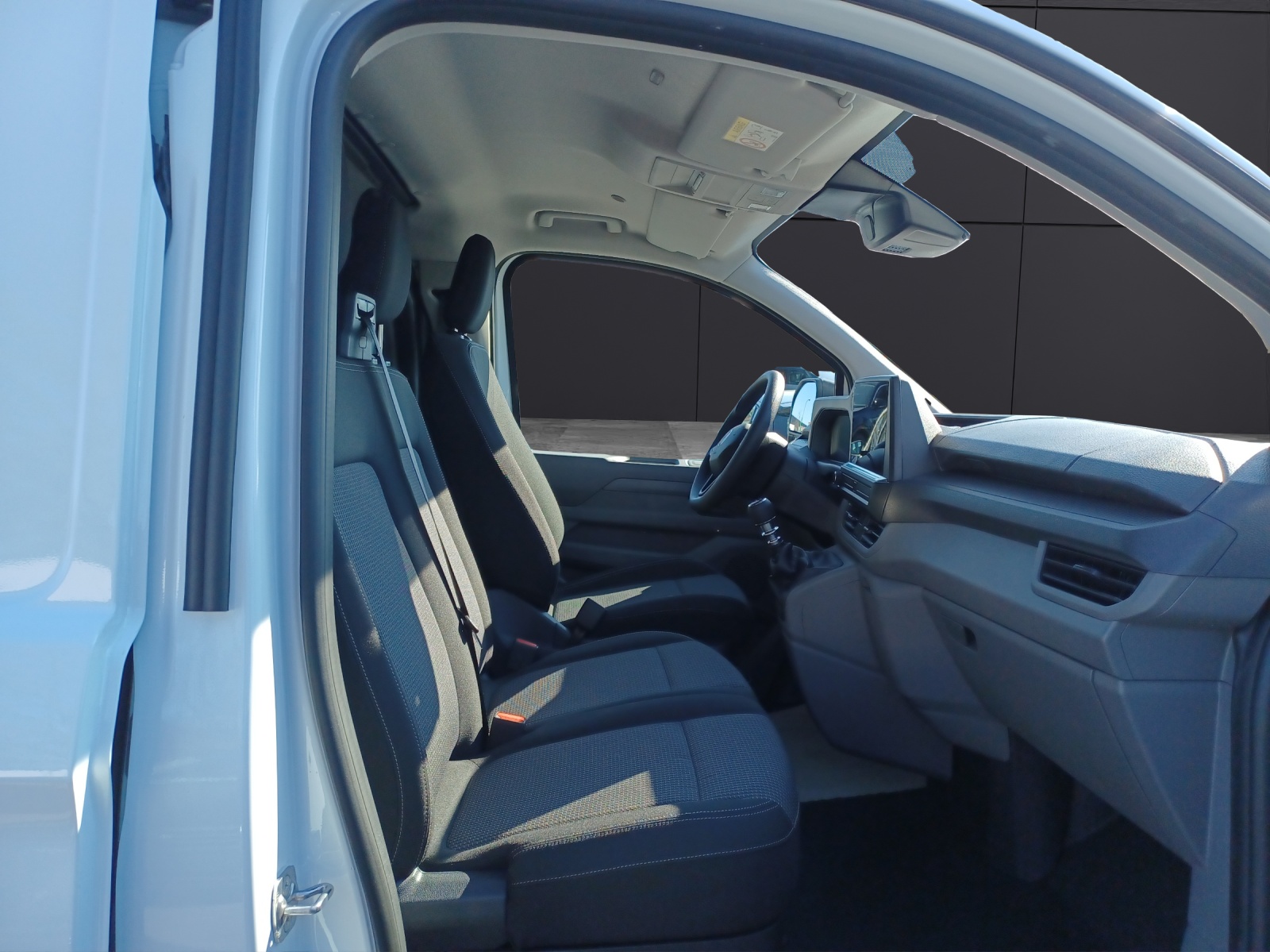 Fahrzeugabbildung Volkswagen Transporter Kasten TDI 110 kW 6-Gang 3100mm AHK LaneAssist