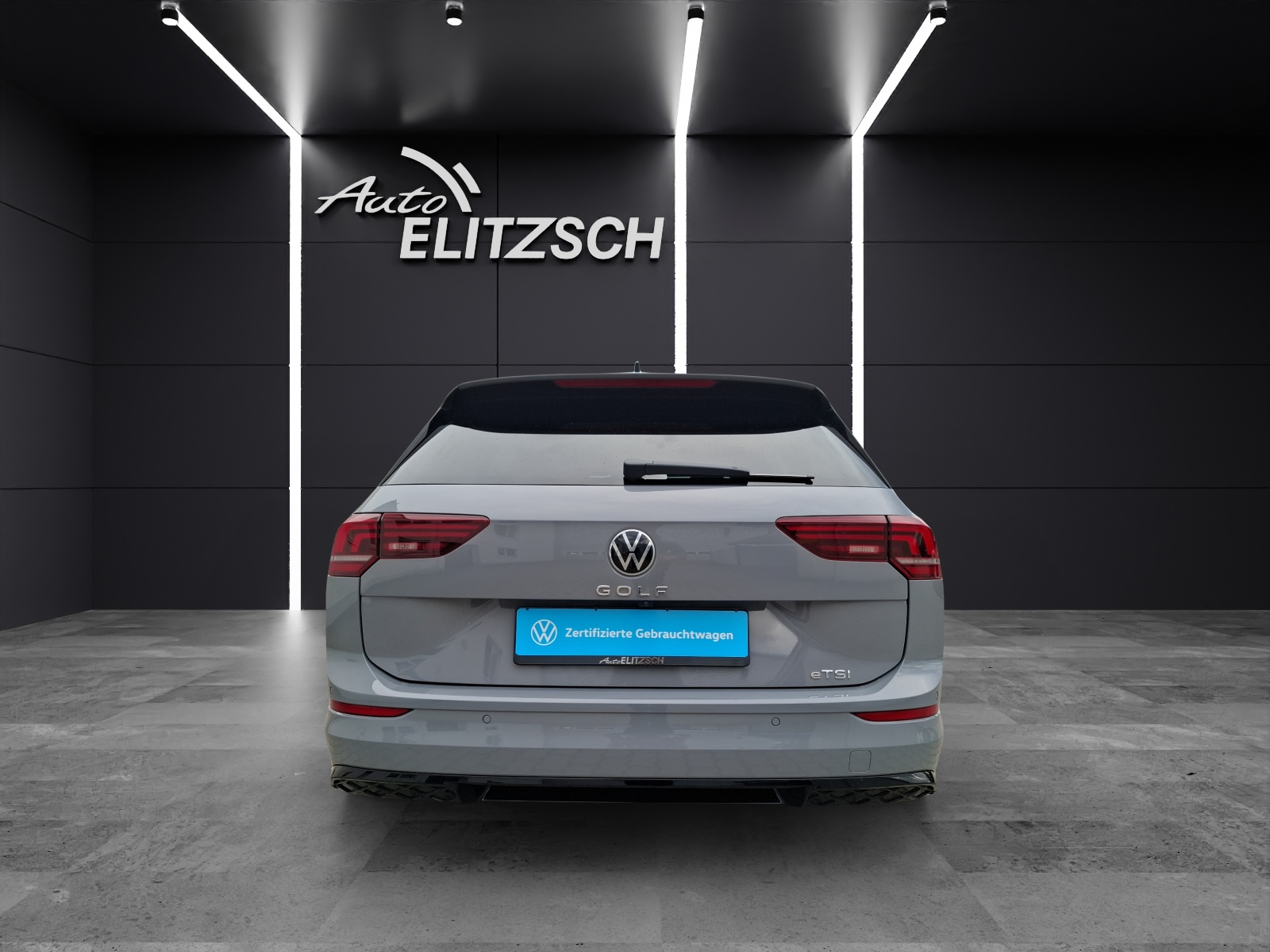Fahrzeugabbildung Volkswagen Golf VIII Variant eTSI R-Line DSG Standhzg. LED Navi AID ACC RFK SH