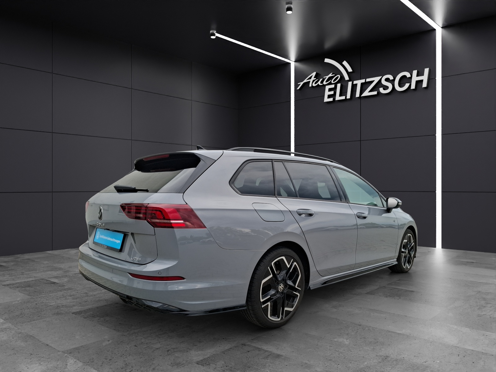 Fahrzeugabbildung Volkswagen Golf VIII Variant eTSI R-Line DSG Standhzg. LED Navi AID ACC RFK SH