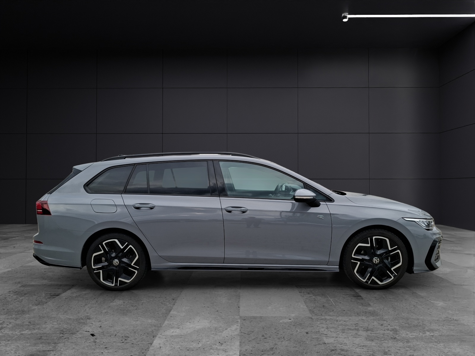 Fahrzeugabbildung Volkswagen Golf VIII Variant eTSI R-Line DSG Standhzg. LED Navi AID ACC RFK SH