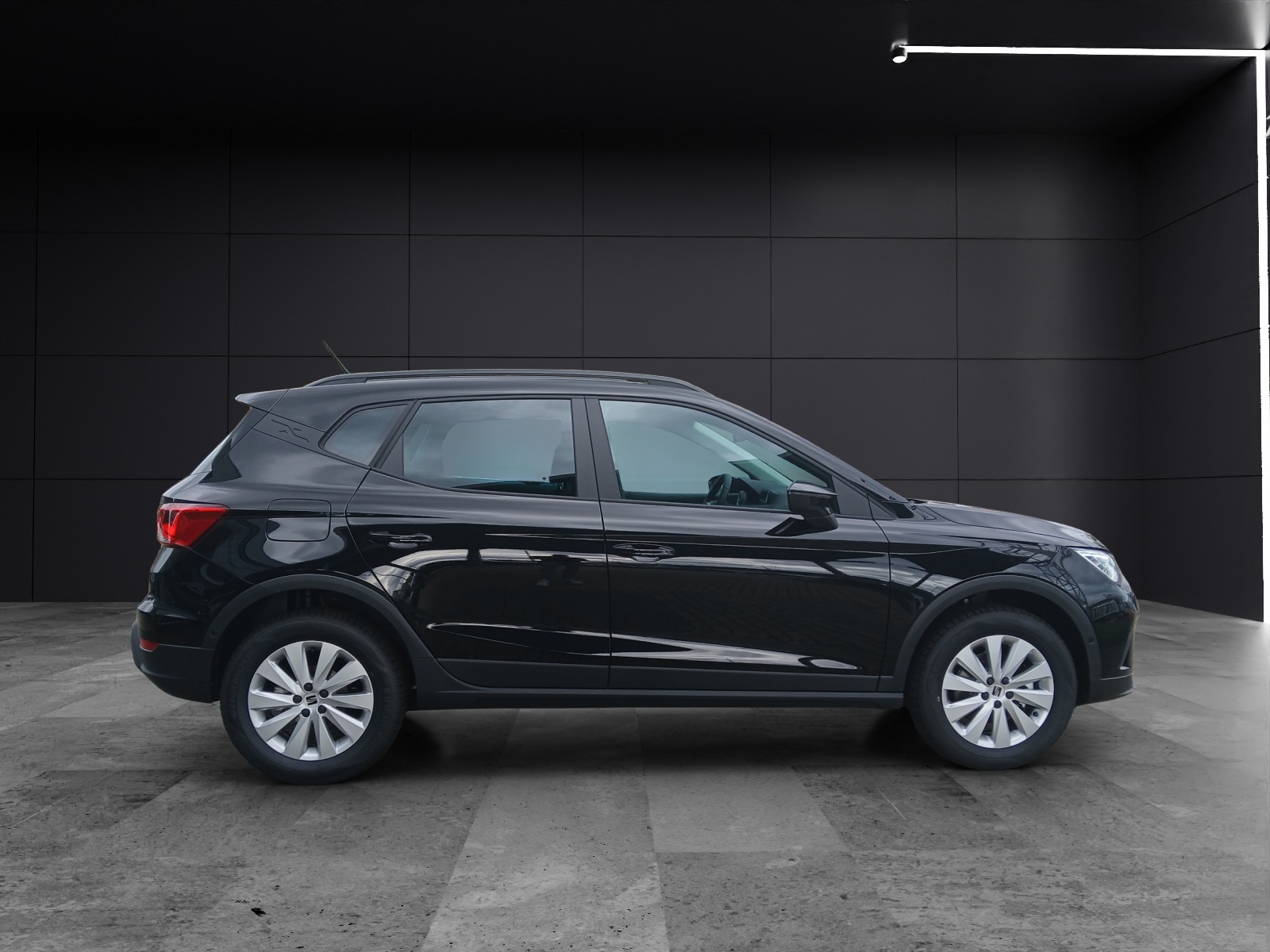 Fahrzeugabbildung SEAT Arona 1.0 TSI DSG Road Edition LED Winter-P.