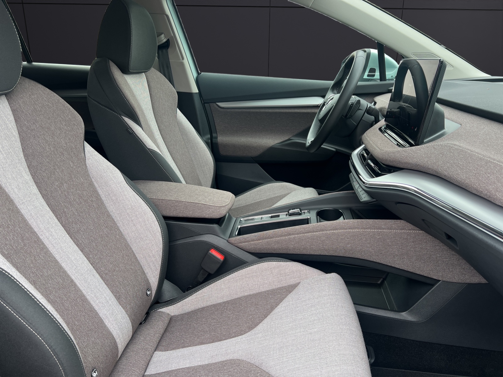 Fahrzeugabbildung SKODA Enyaq 60 Lodge Matrix Navi Wäpu ACC RFK SH 20