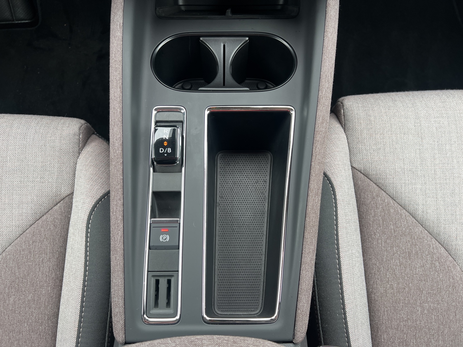 Fahrzeugabbildung SKODA Enyaq 60 Lodge Matrix Navi Wäpu ACC RFK SH 20