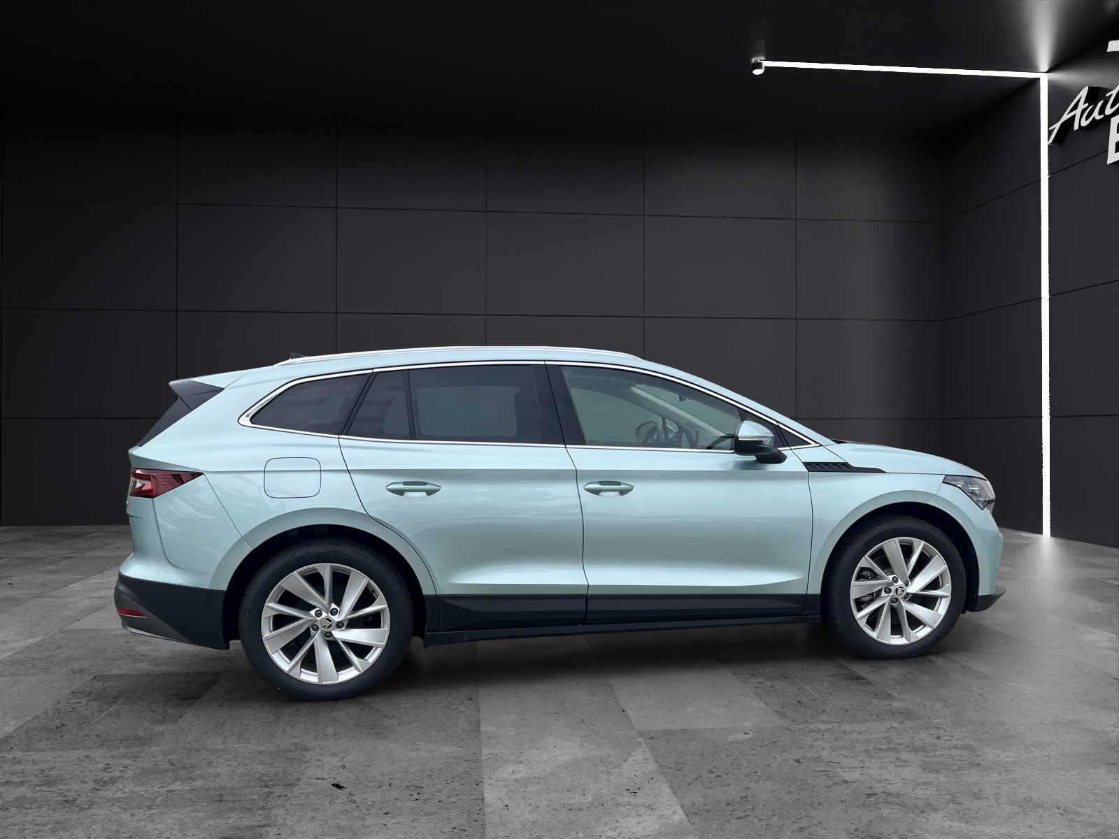 Fahrzeugabbildung SKODA Enyaq 60 Lodge Matrix Navi Wäpu ACC RFK SH 20