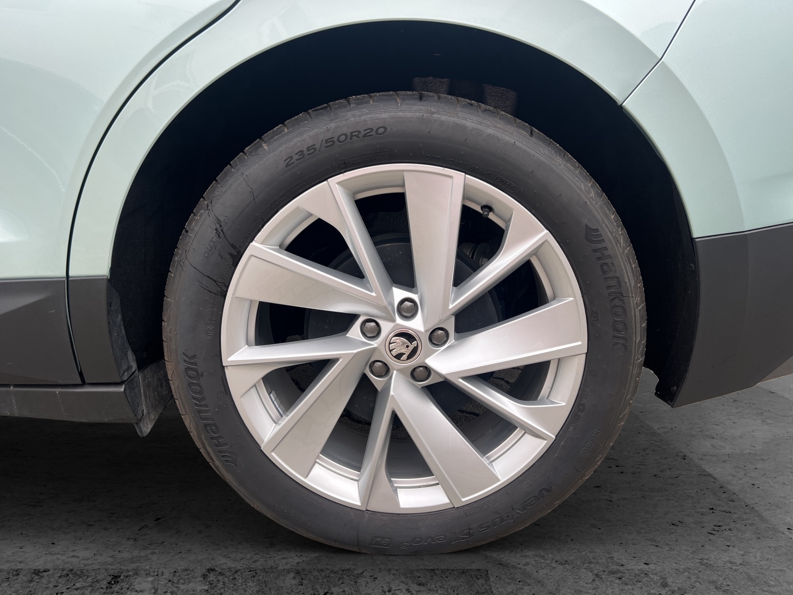 Fahrzeugabbildung SKODA Enyaq 60 Lodge Matrix Navi Wäpu ACC RFK SH 20