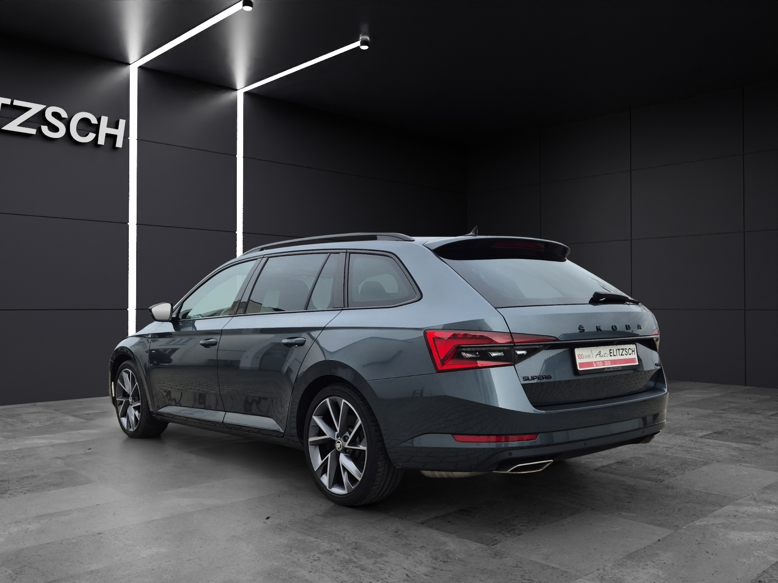 Fahrzeugabbildung SKODA Superb Combi TSI Sportline 4x4 DSG Standhzg. Matrix Navi AID ACC RFK SH 19