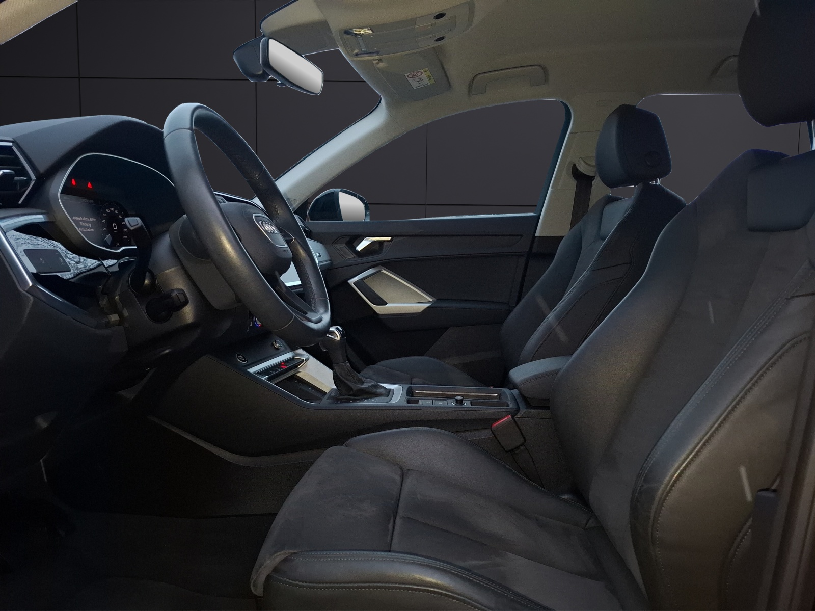 Fahrzeugabbildung Audi Q3 35 TFSI S-tronic AVC APP PDC SH 18