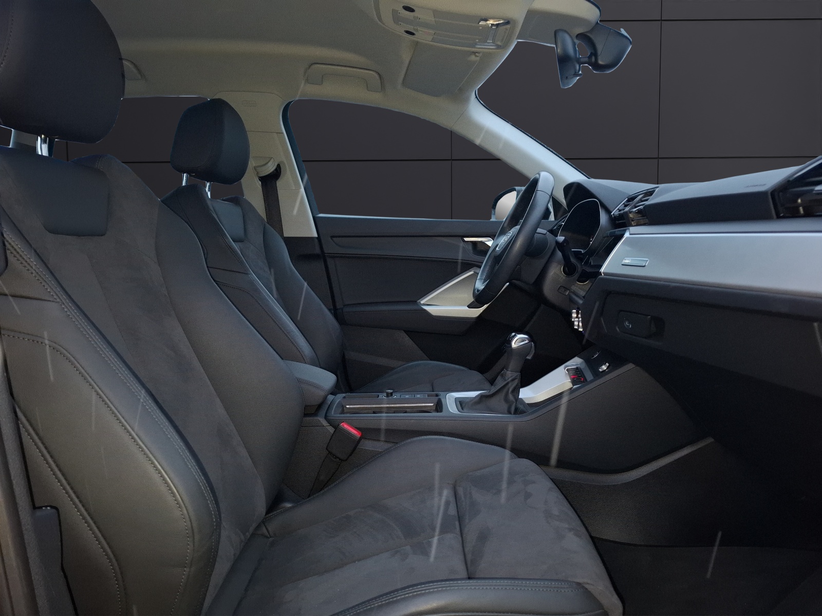 Fahrzeugabbildung Audi Q3 35 TFSI S-tronic AVC APP PDC SH 18