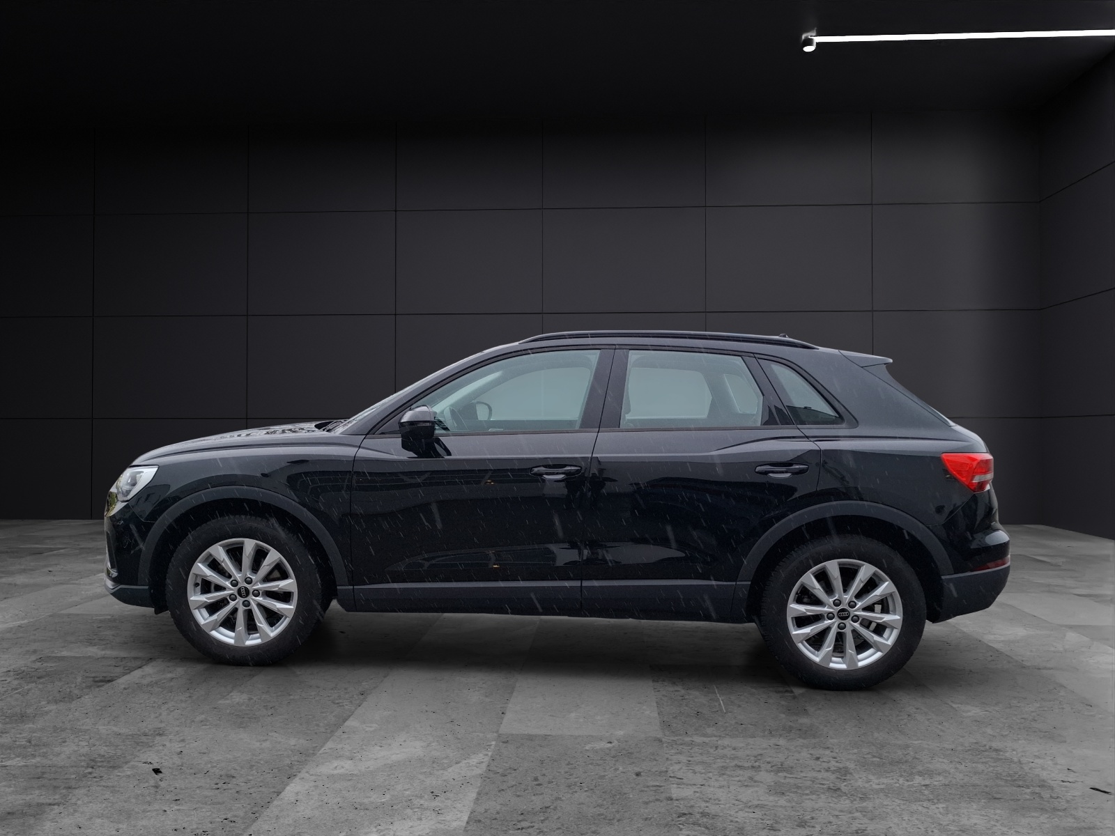 Fahrzeugabbildung Audi Q3 35 TFSI S-tronic AVC APP PDC SH 18