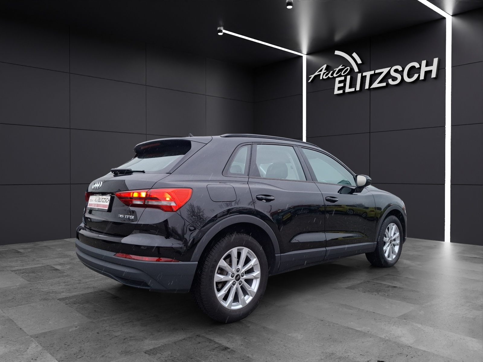 Fahrzeugabbildung Audi Q3 35 TFSI S-tronic AVC APP PDC SH 18