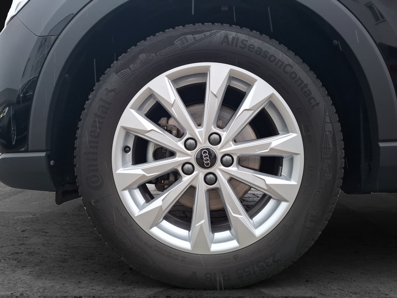 Fahrzeugabbildung Audi Q3 35 TFSI S-tronic AVC APP PDC SH 18