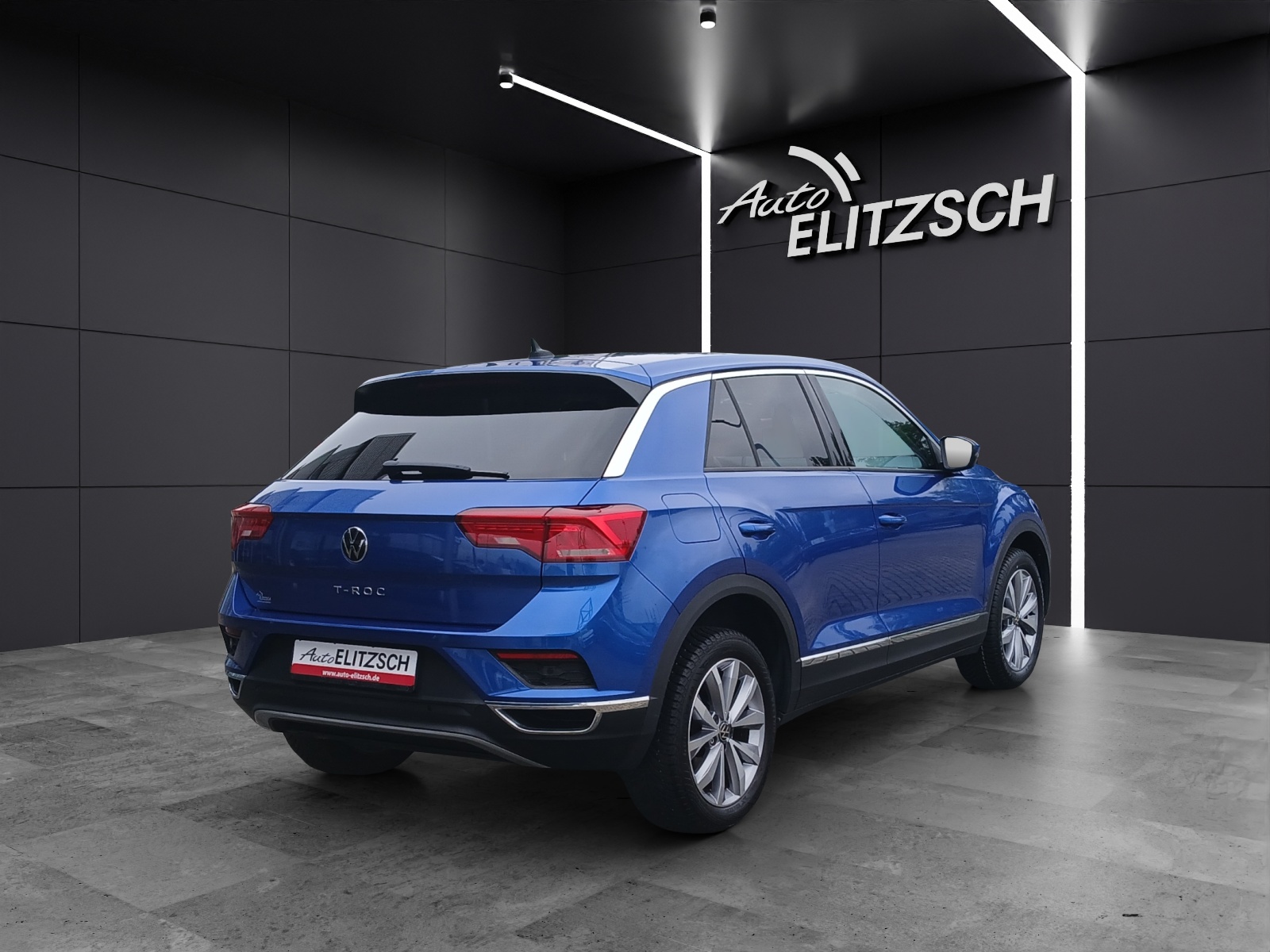 Fahrzeugabbildung Volkswagen T-Roc TSI Style LED AHK Navi ACC RFK SHZ