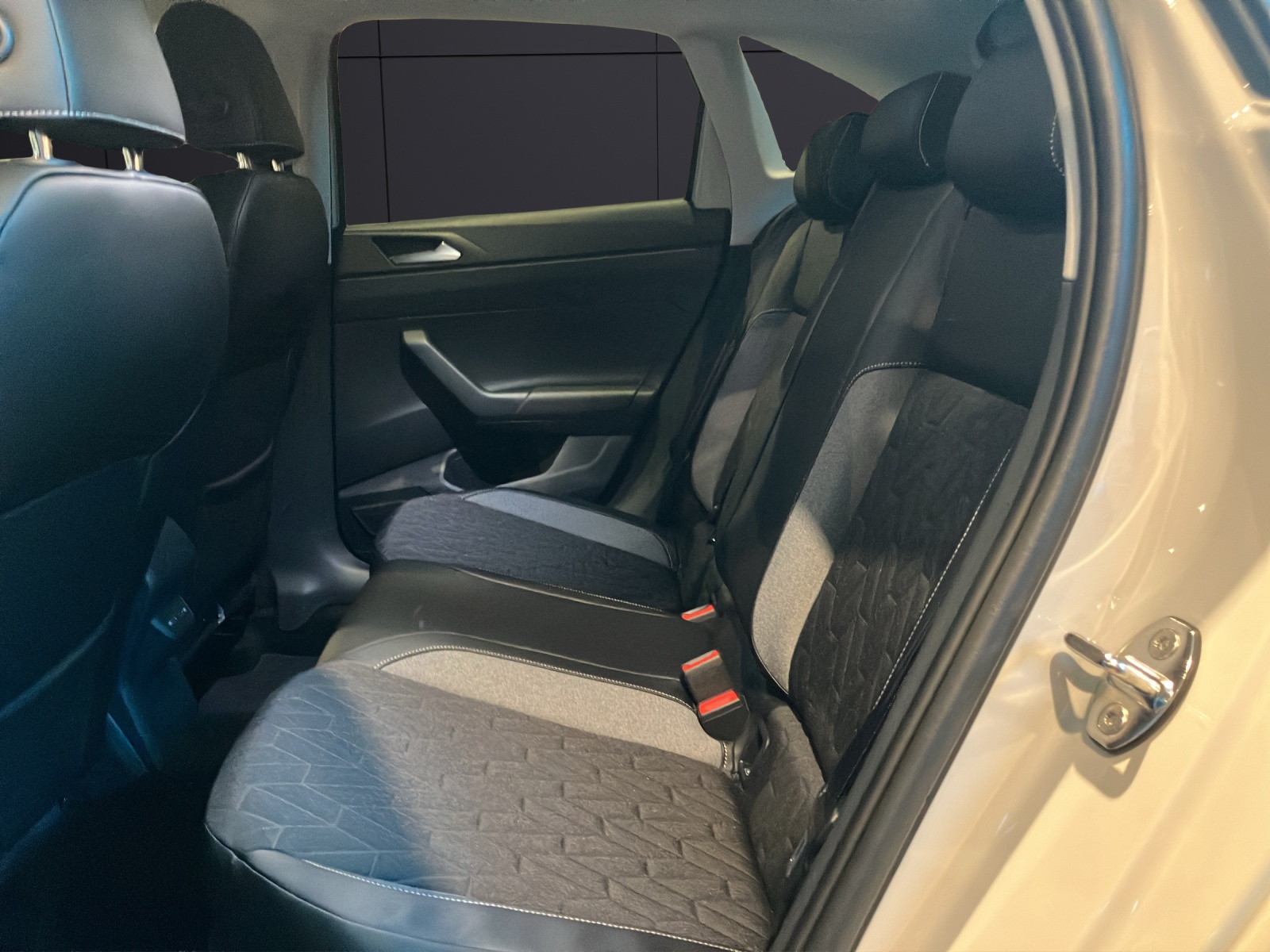 Fahrzeugabbildung Volkswagen Taigo Energy TSI DSG LED ACC SH RearView AppConnect Ambiente