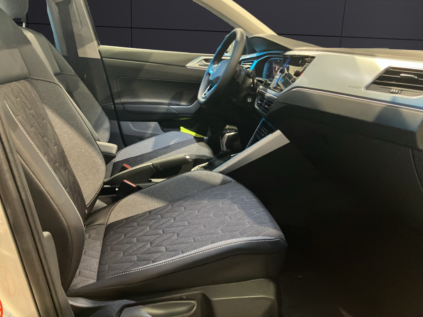 Fahrzeugabbildung Volkswagen Taigo Energy TSI DSG LED ACC SH RearView AppConnect Ambiente