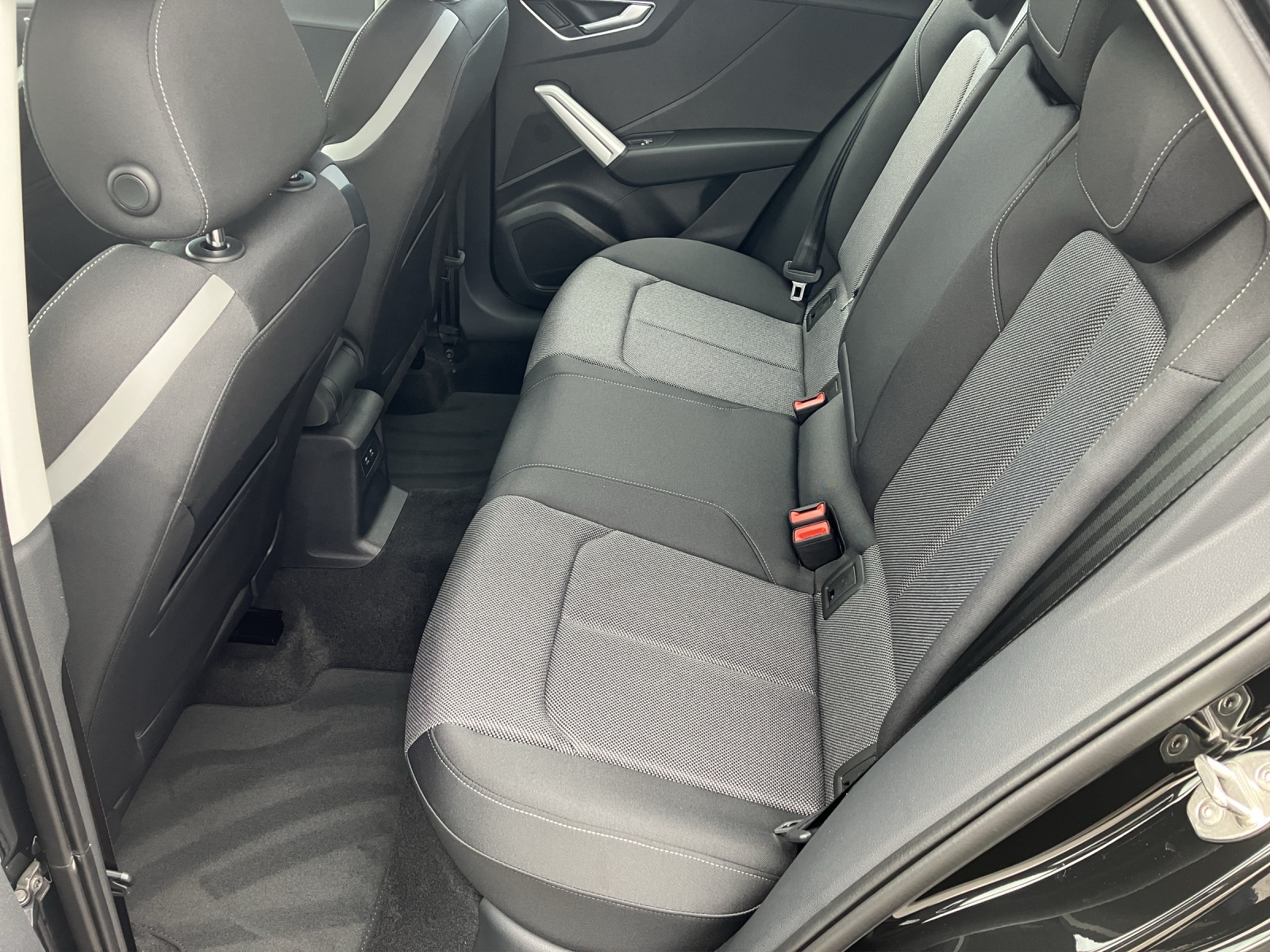 Fahrzeugabbildung Audi Q2 35 TFSI advanced, MatrixLED, virtual cockpit plus