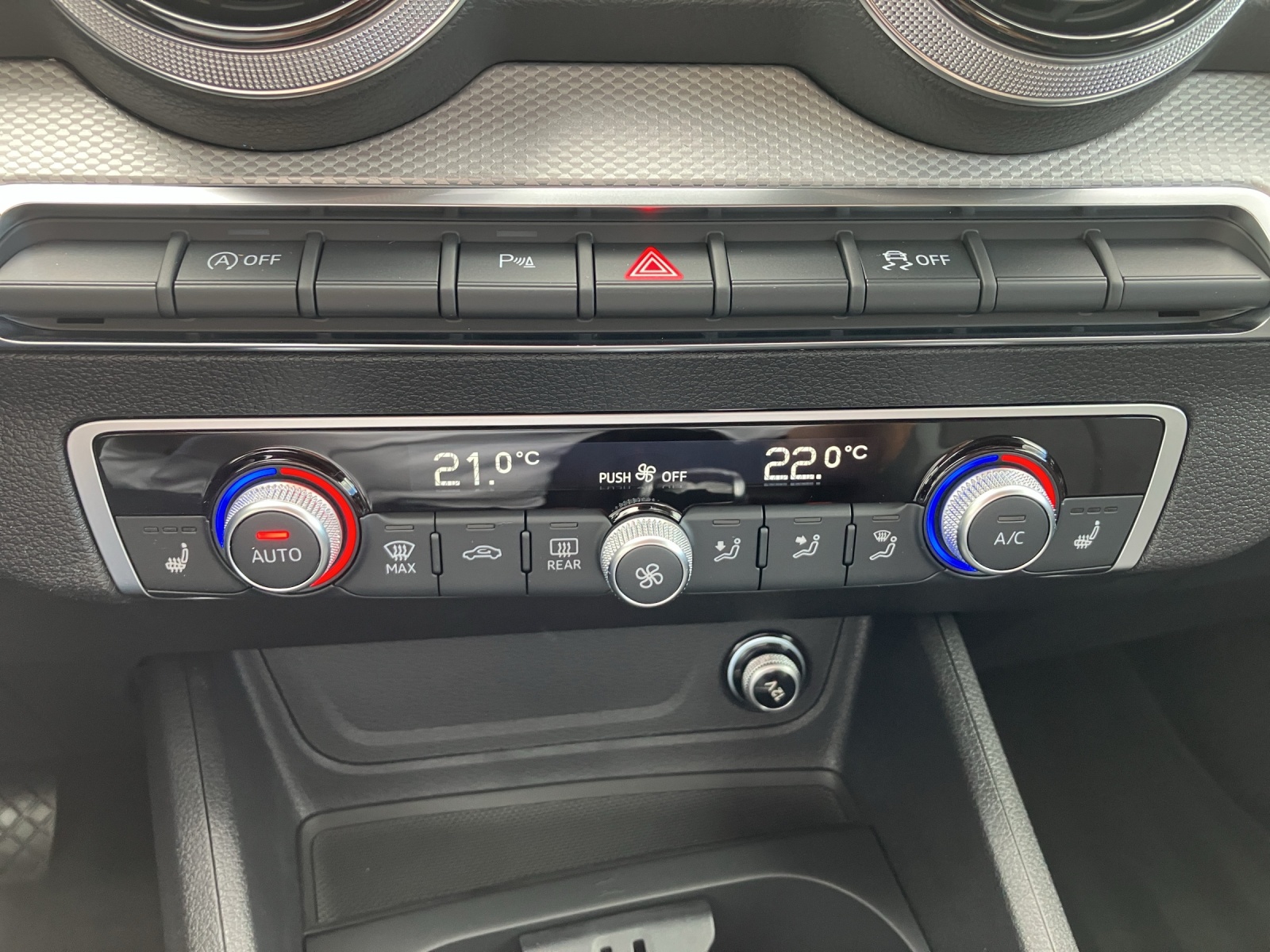 Fahrzeugabbildung Audi Q2 35 TFSI advanced, MatrixLED, virtual cockpit plus