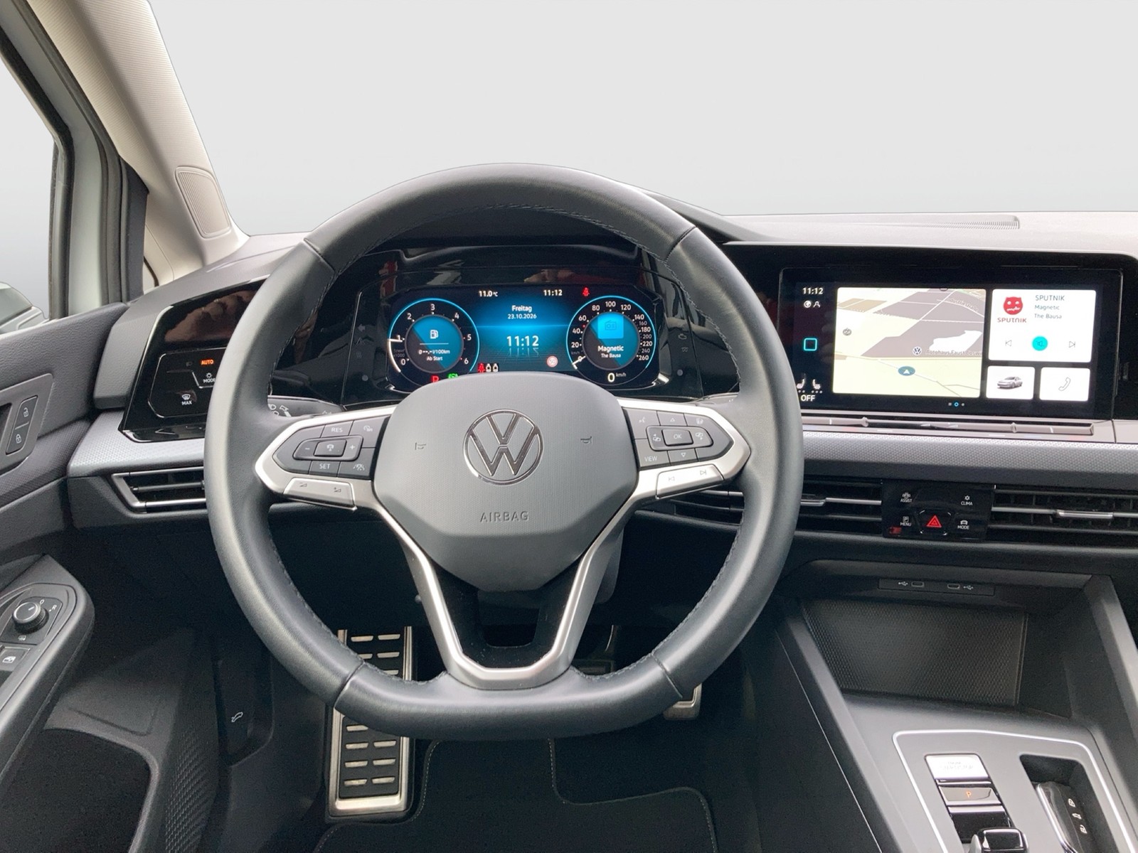 Fahrzeugabbildung Volkswagen Golf VIII Variant TDI Active DSG LED Navi ACC PDC