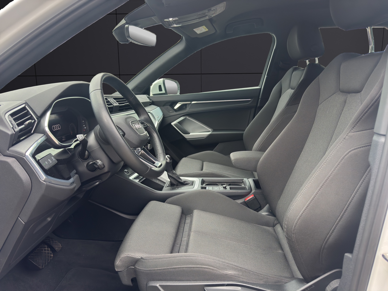 Fahrzeugabbildung Audi Q3 35 TDI advanced S tronic Matrix LED Navi Optik Paket schwarz