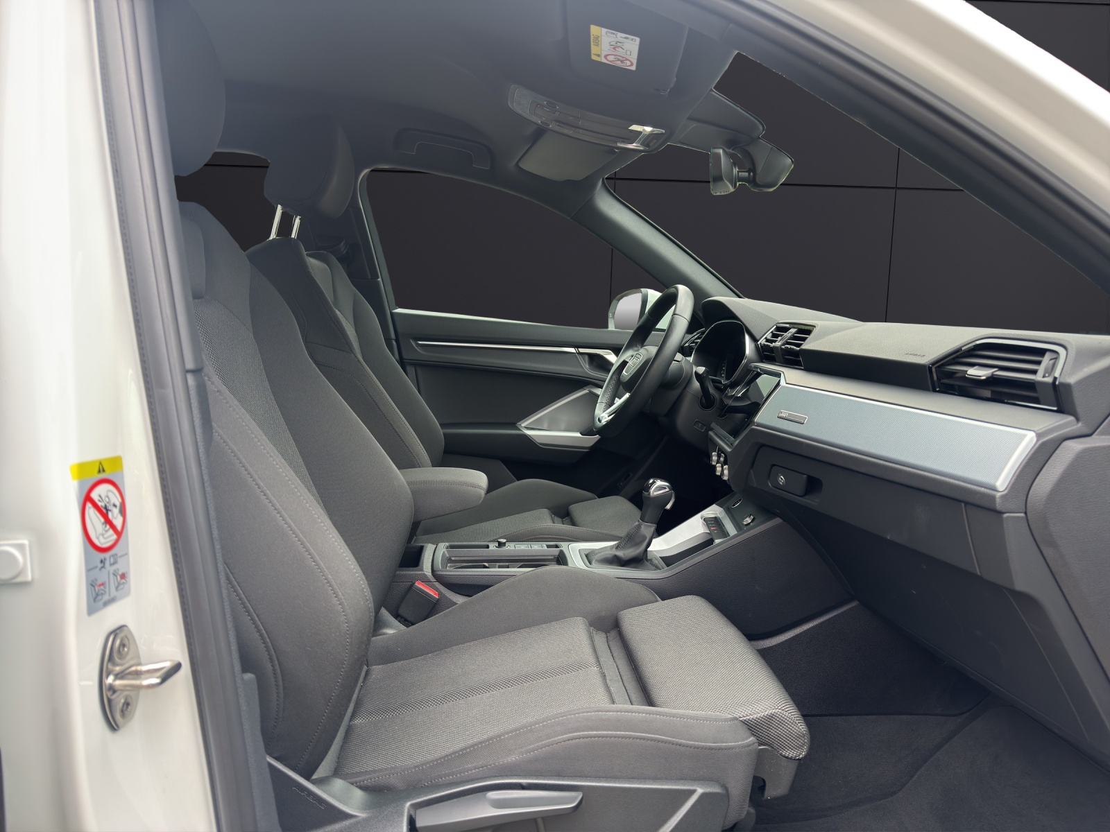 Fahrzeugabbildung Audi Q3 35 TDI advanced S tronic Matrix LED Navi Optik Paket schwarz