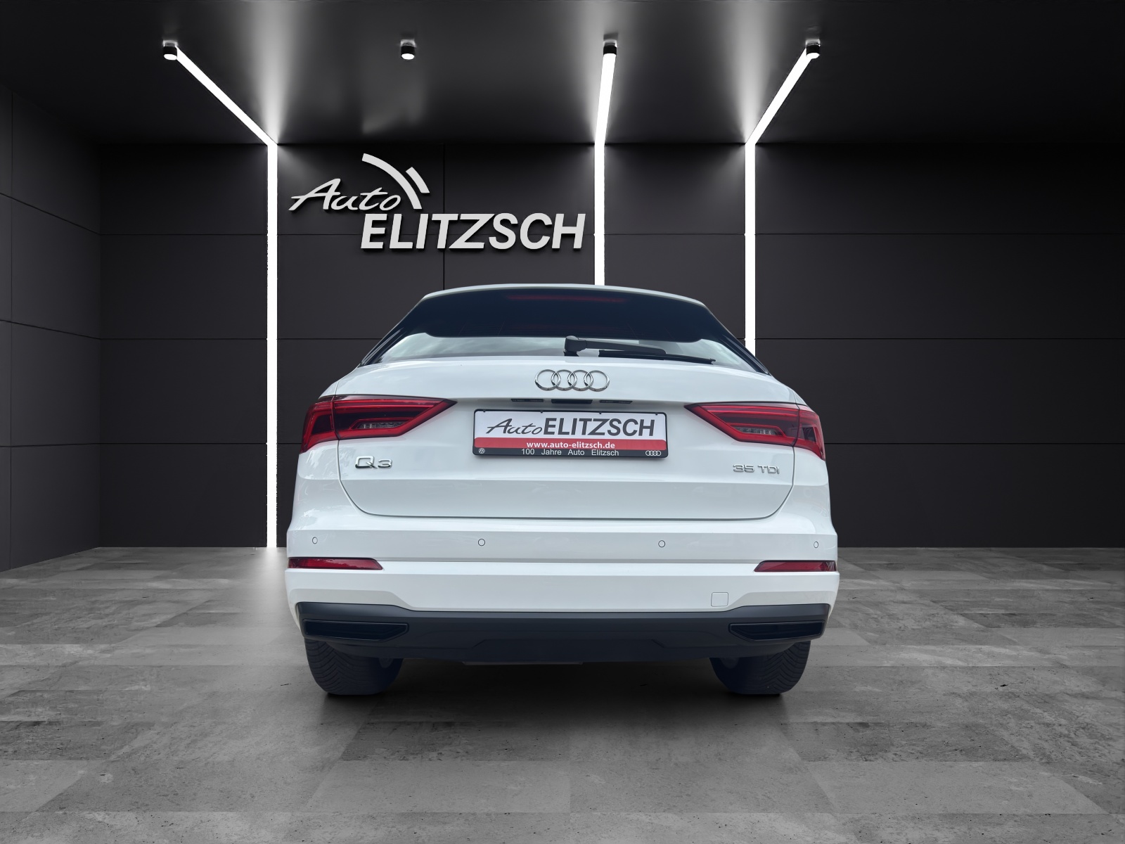 Fahrzeugabbildung Audi Q3 35 TDI advanced S tronic Matrix LED Navi Optik Paket schwarz