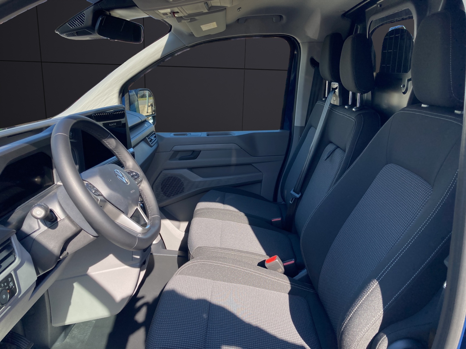 Fahrzeugabbildung Volkswagen Transporter Kasten TDI LR 81 kW 6-Gang 3500mm AHL LAneAssist