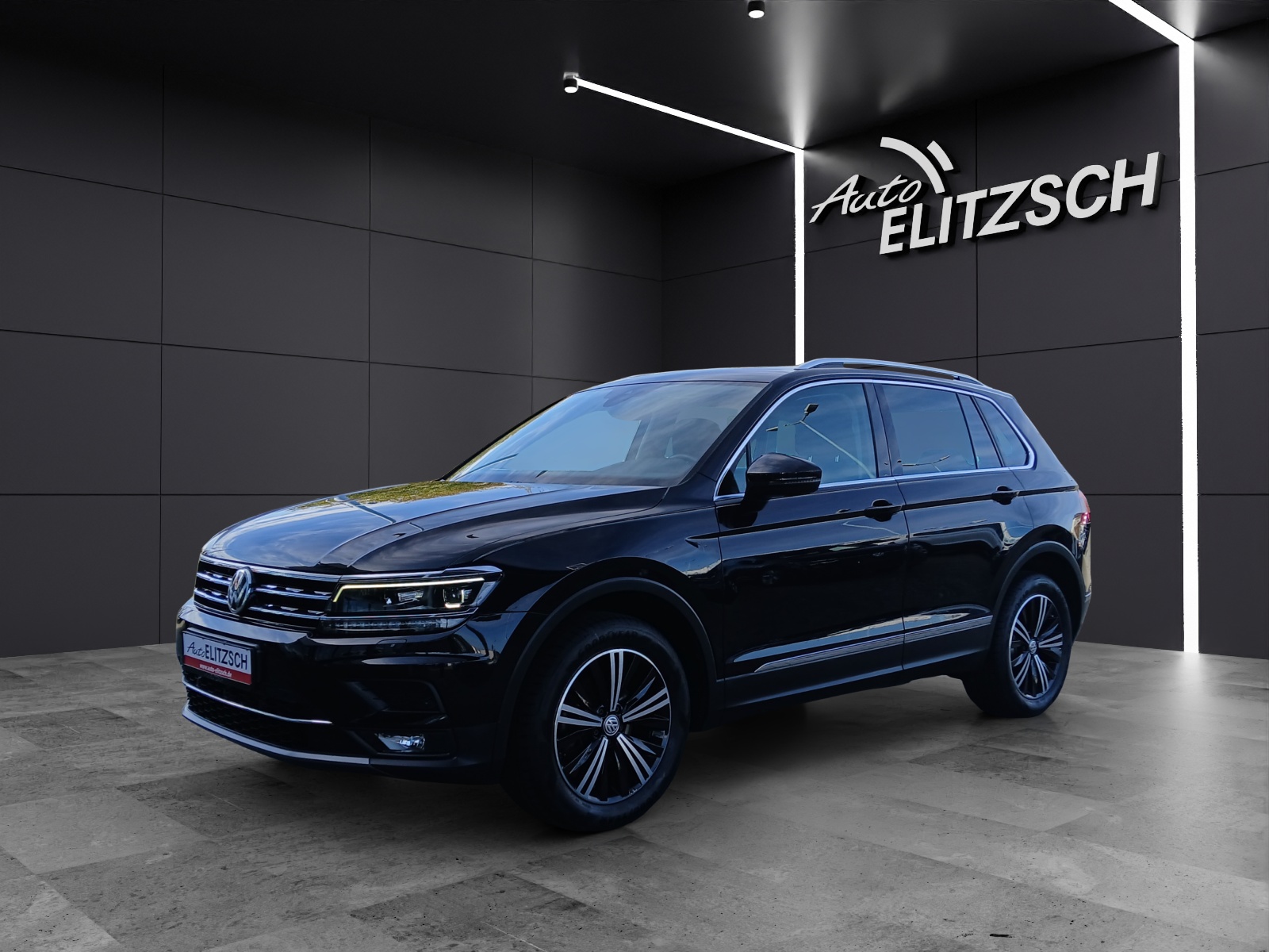 Fahrzeugabbildung Volkswagen Tiguan TDI Highline DSG 4M STH LED AHK Navi Pano AID ACC RFK SH