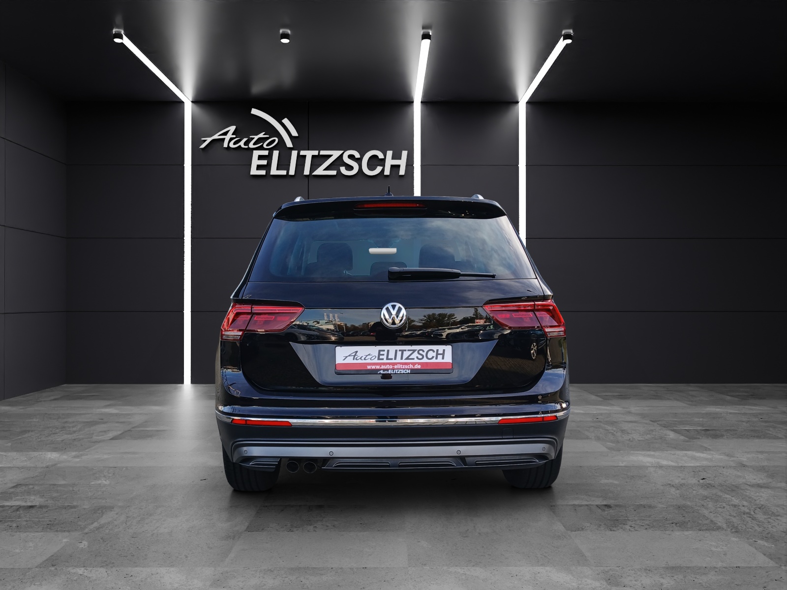 Fahrzeugabbildung Volkswagen Tiguan TDI Highline DSG 4M STH LED AHK Navi Pano AID ACC RFK SH