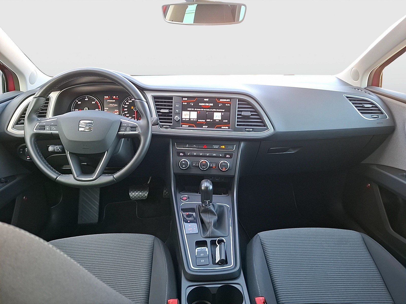 Fahrzeugabbildung SEAT Leon ST TDI Style DSG Navi ACC RFK beats SHZ