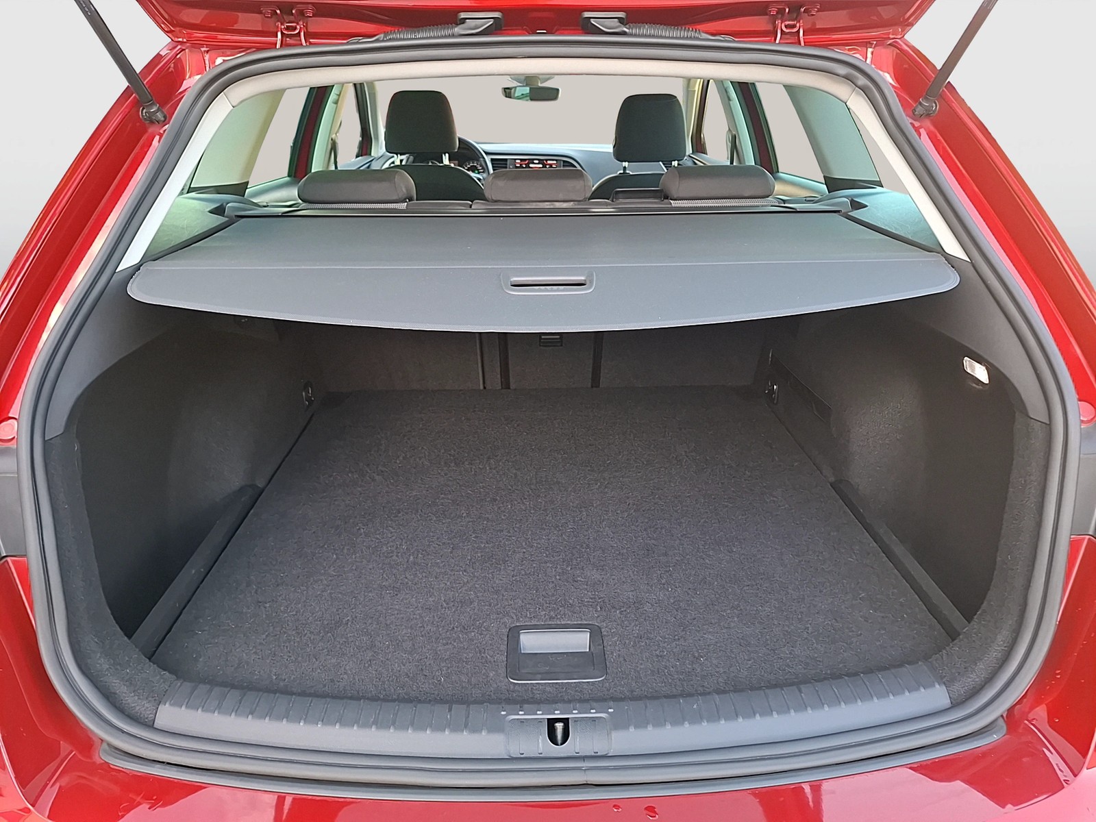 Fahrzeugabbildung SEAT Leon ST TDI Style DSG Navi ACC RFK beats SHZ