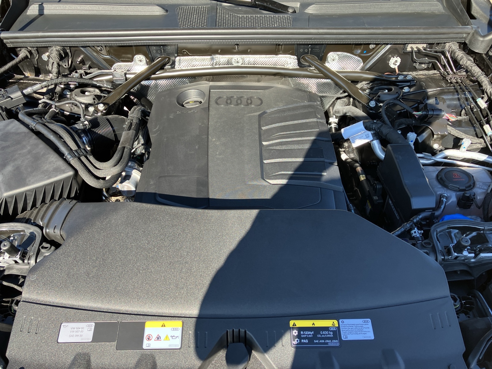 Fahrzeugabbildung Audi Q5 TDI quattro S tronic, S line, Matrix LED, Navi, Luftfederfahrw.