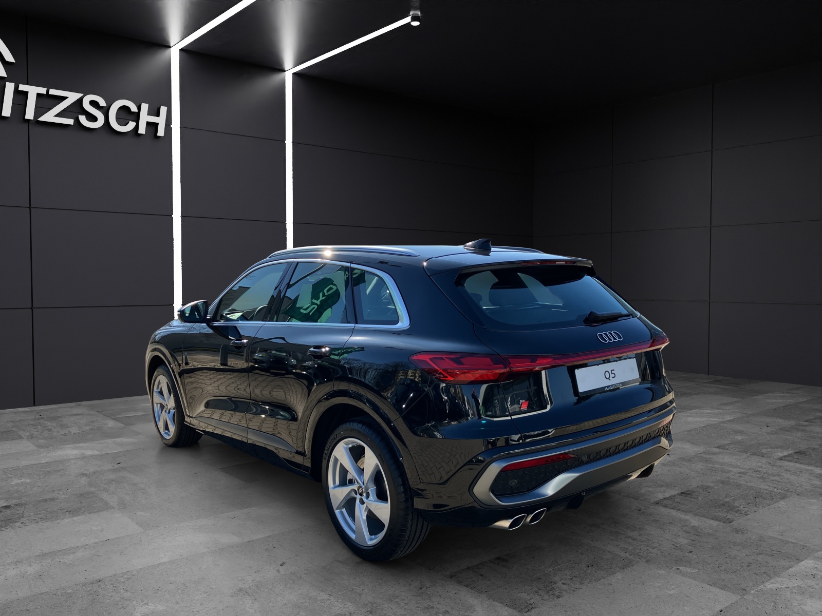 Fahrzeugabbildung Audi Q5 TDI quattro S tronic, S line, Matrix LED, Navi, Luftfederfahrw.