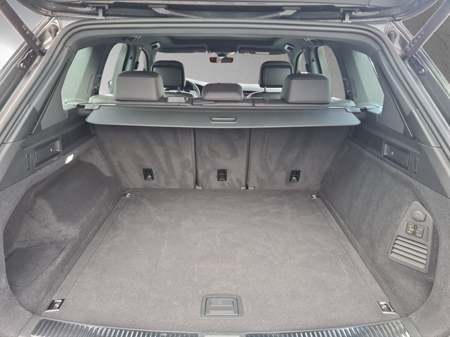 Fahrzeugabbildung Volkswagen Touareg TDI R-Line 4M Standhzg LED AHK Navi AID Pano HUD Luft Leder SHZ 19