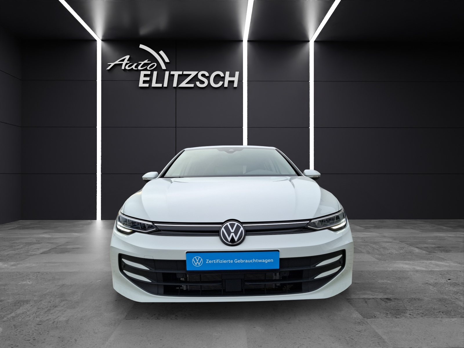 Fahrzeugabbildung Volkswagen Golf VIII TSI Life LED CarPlay AID ACC Park-Assist SH