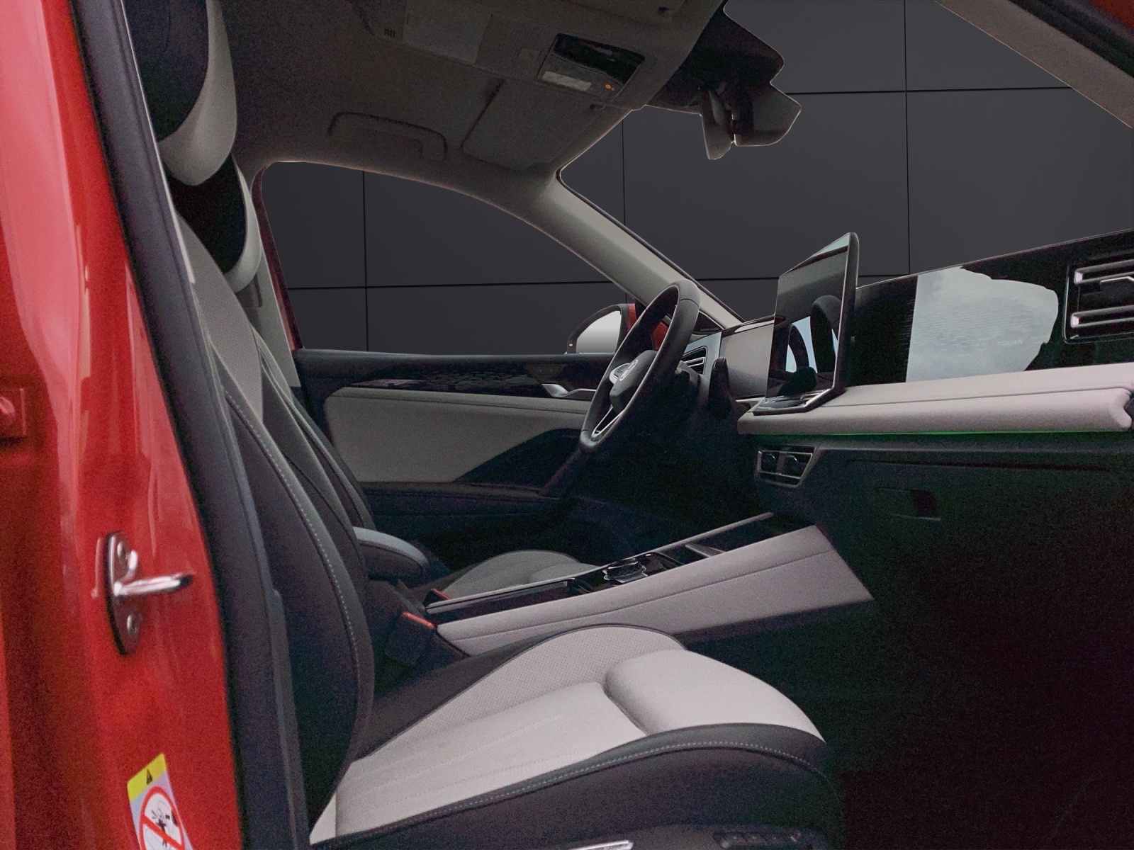 Fahrzeugabbildung Volkswagen Tiguan Elegance TDI DSG 4M IQ.Light ACC STHZ SHZ 360° HuD H&K AppConnect