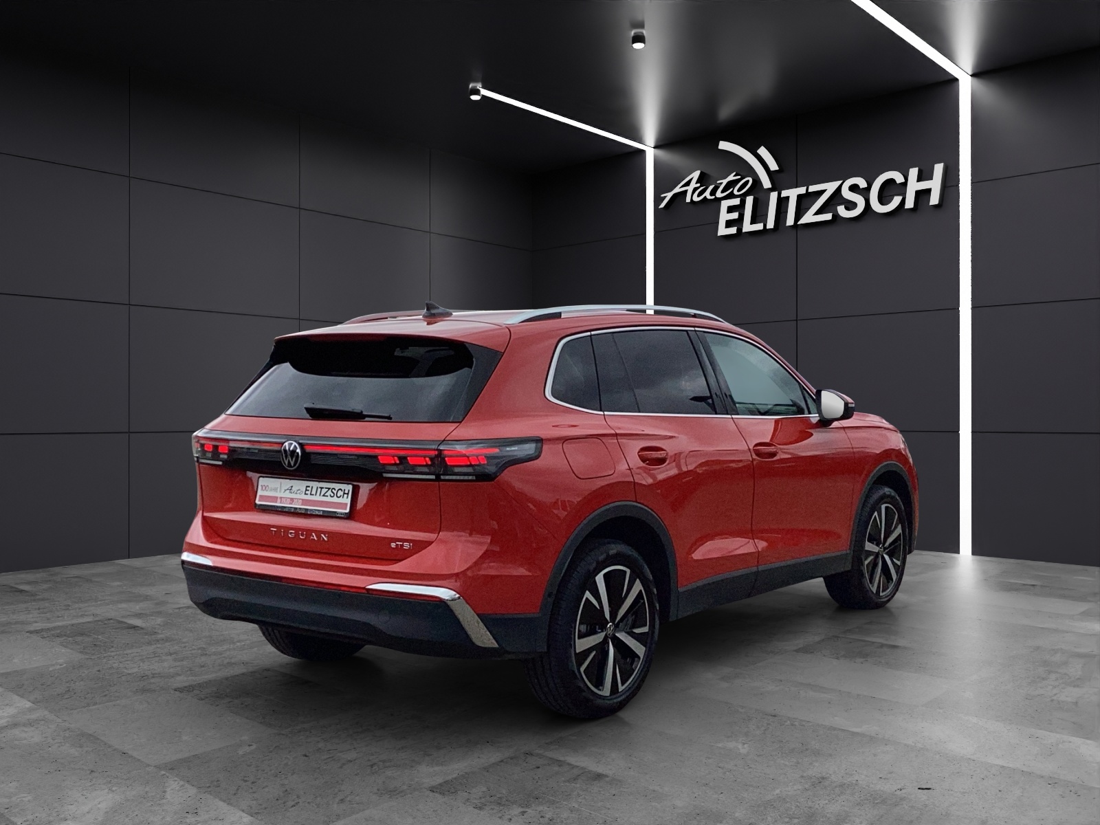 Fahrzeugabbildung Volkswagen Tiguan Elegance TDI DSG 4M IQ.Light ACC STHZ SHZ 360° HuD H&K AppConnect