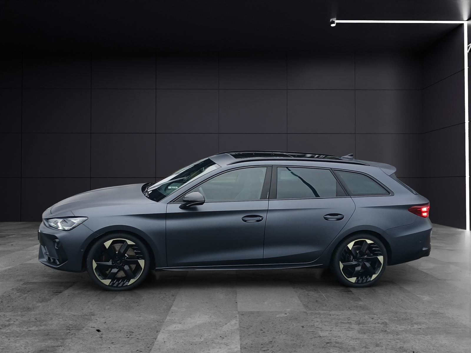 Fahrzeugabbildung CUPRA Leon Sportstourer 2.0 TSI 4Drive VZ MATRIX AHK Pano