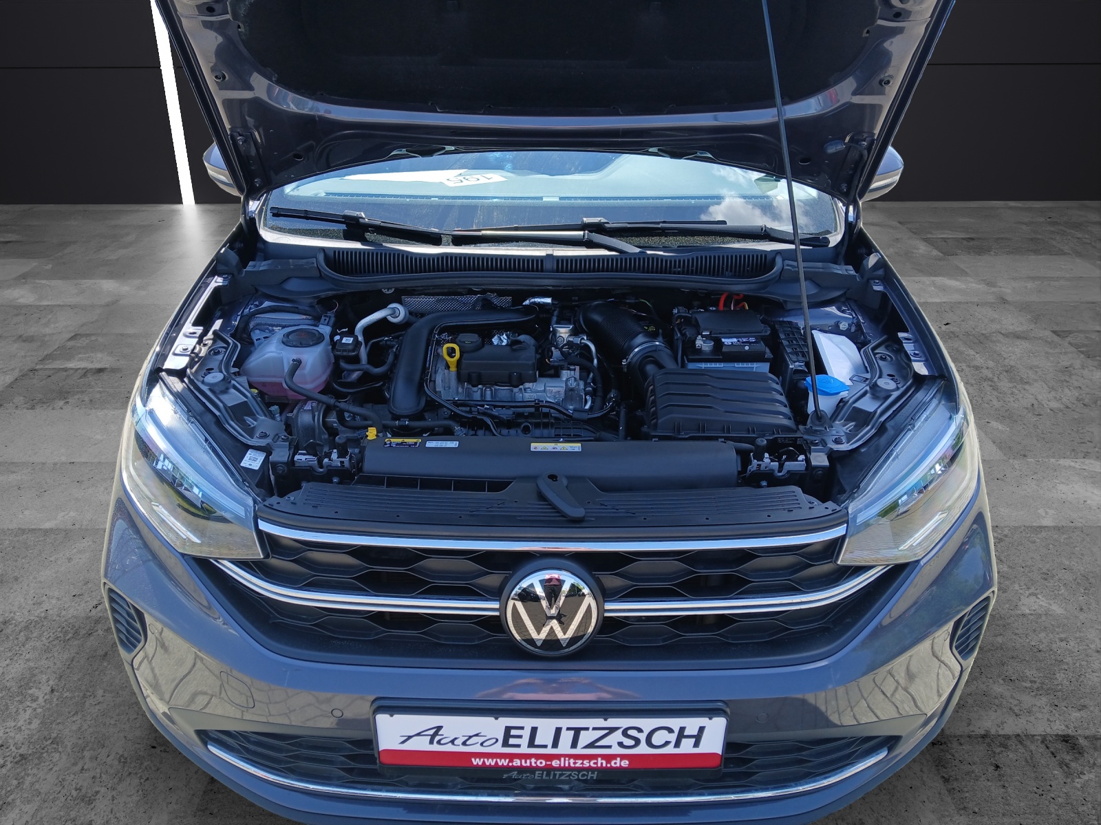 Fahrzeugabbildung Volkswagen Taigo TSI Life LED AHK AID PDC SH LM