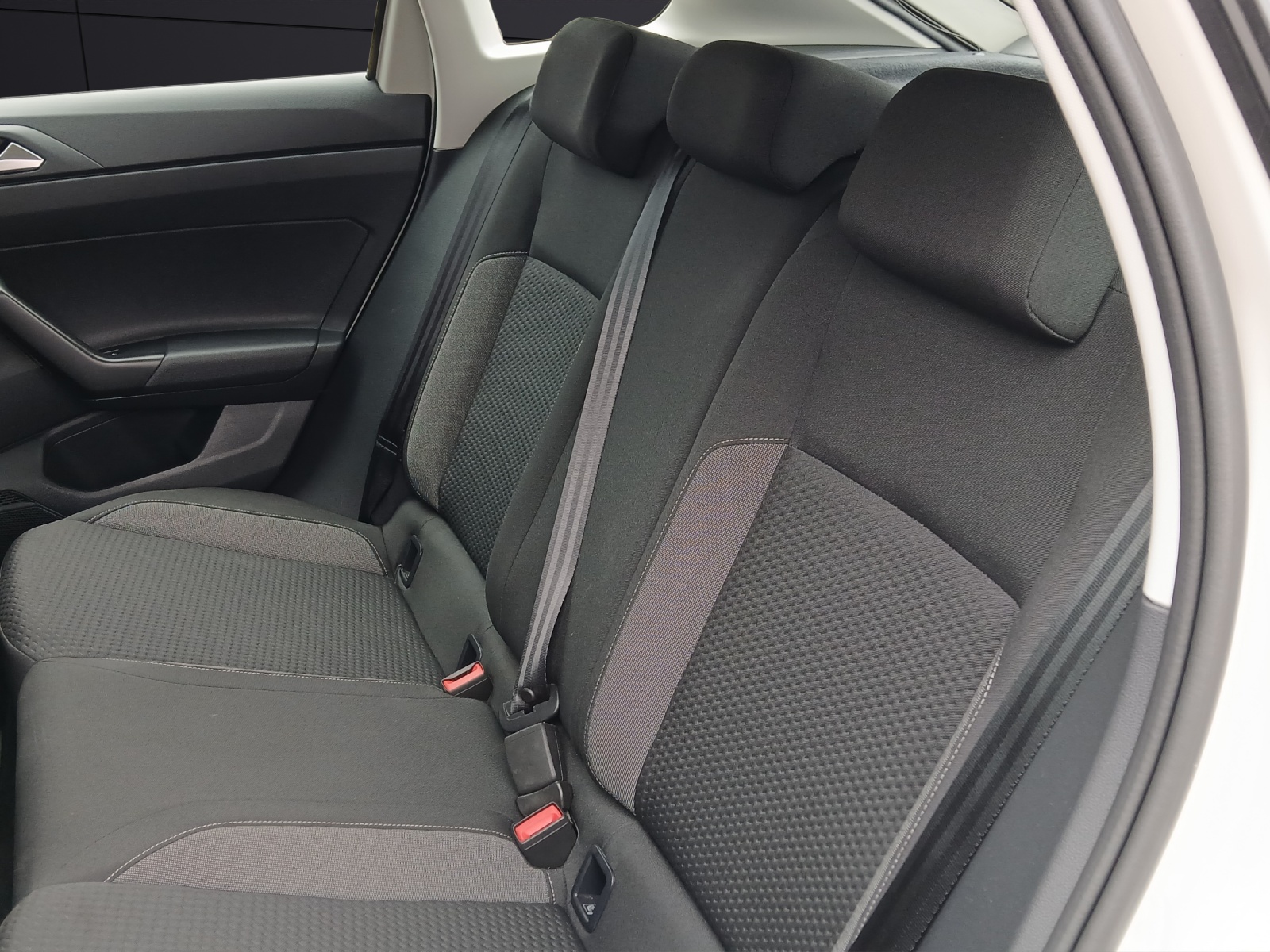 Fahrzeugabbildung Volkswagen Taigo TSI Life Matrix Navi AID ACC RFK SHZ