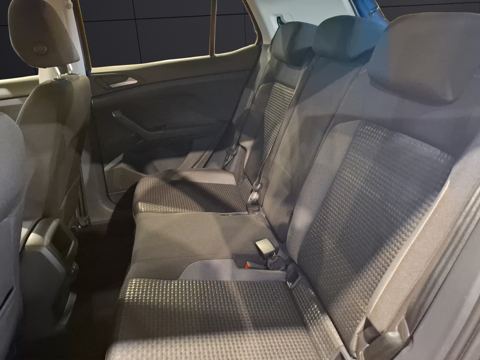 Fahrzeugabbildung Volkswagen T-Cross TSI Active Navi AID ACC PDC SH LM