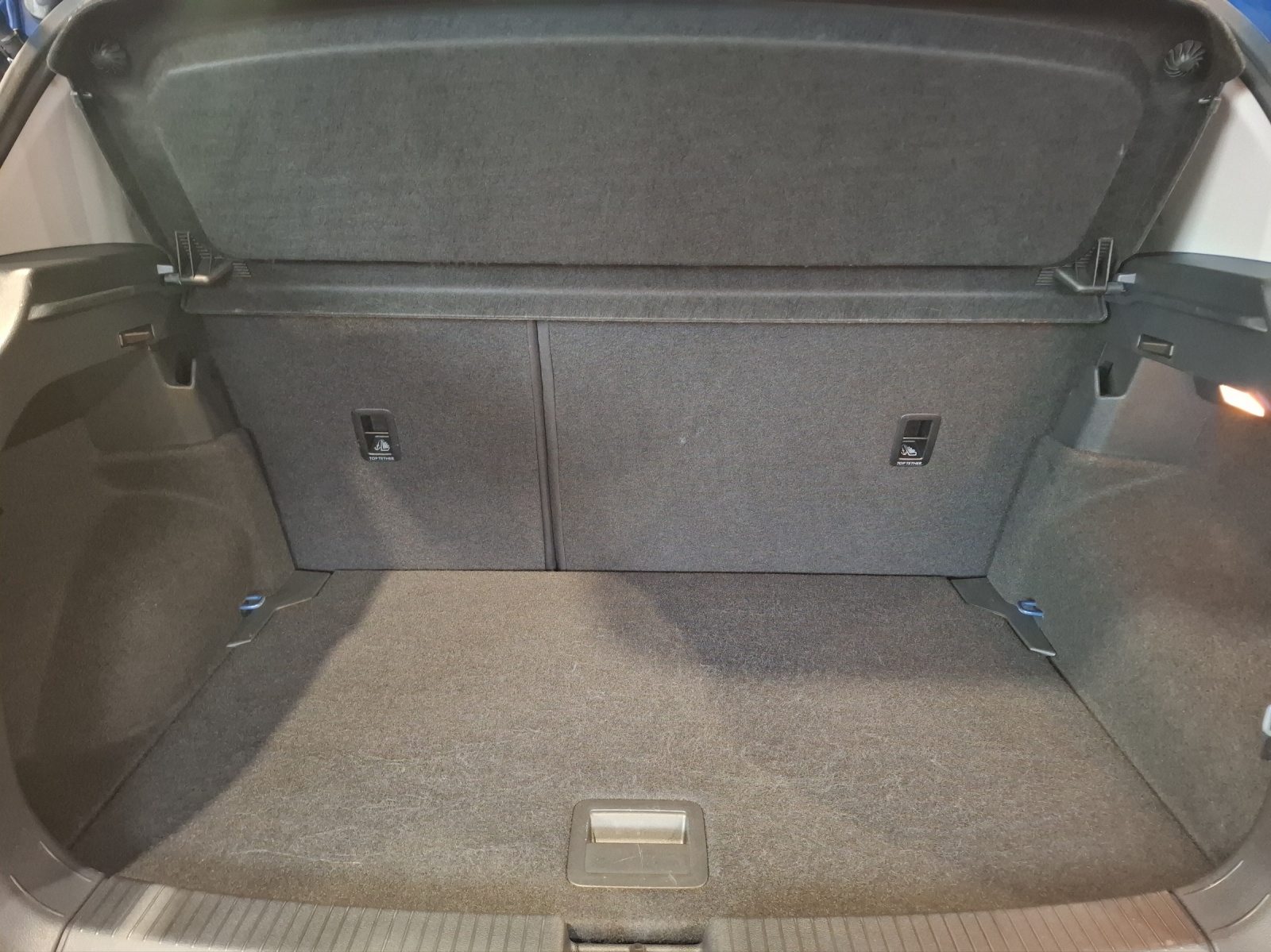 Fahrzeugabbildung Volkswagen T-Cross TSI Active Navi AID ACC PDC SH LM