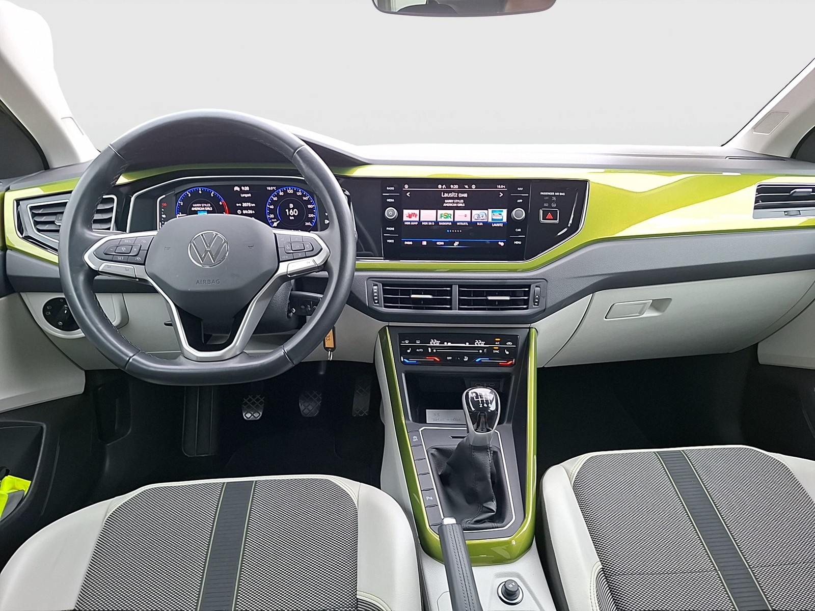Fahrzeugabbildung Volkswagen Taigo TSI Style Matrix AHK CarPlay AID ACC RFK SH 17