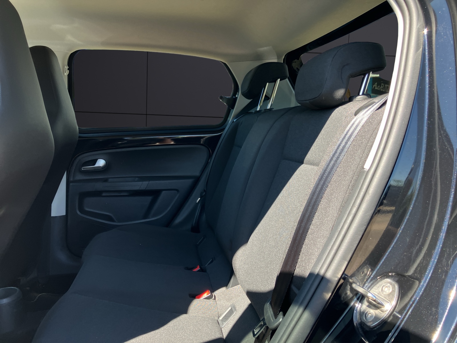 Fahrzeugabbildung Volkswagen e-up! Style Plus SHZ DAB+ Klima Bluetooth
