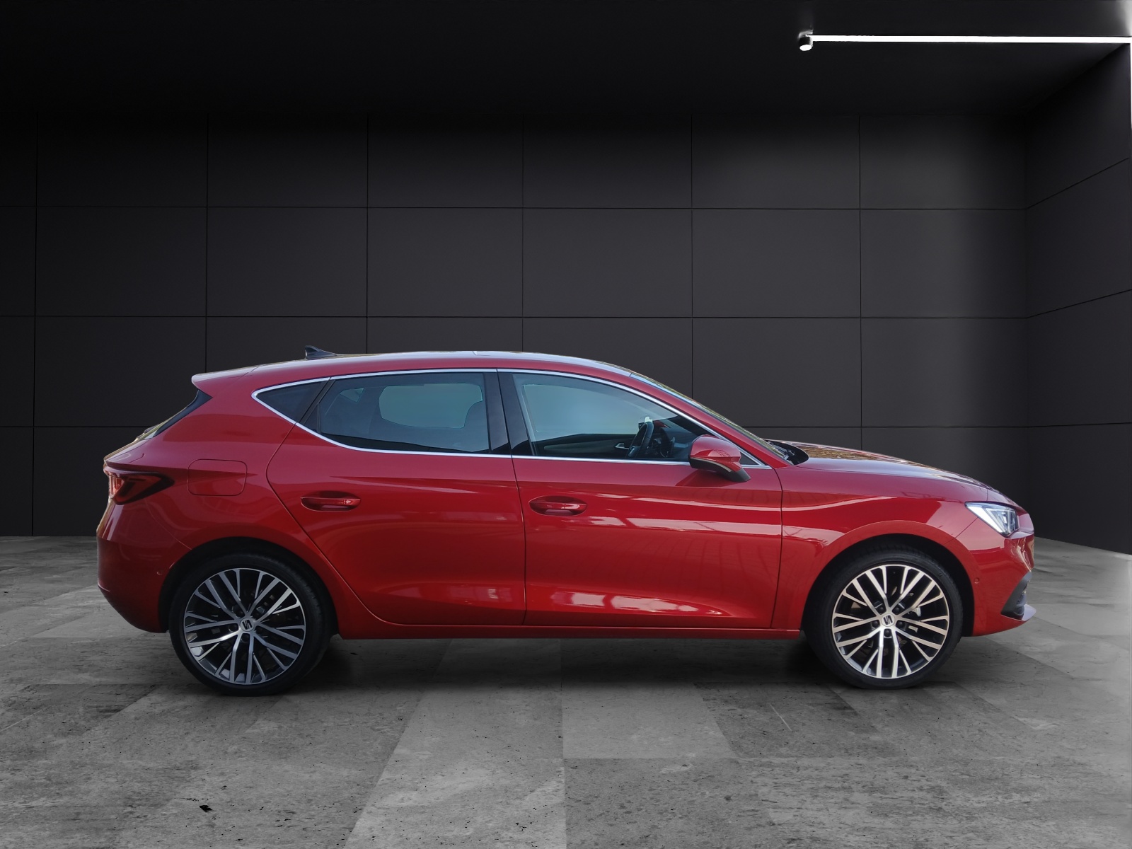 Fahrzeugabbildung SEAT Leon eTSI Xcellence DSG LED GRA RFK SH 18