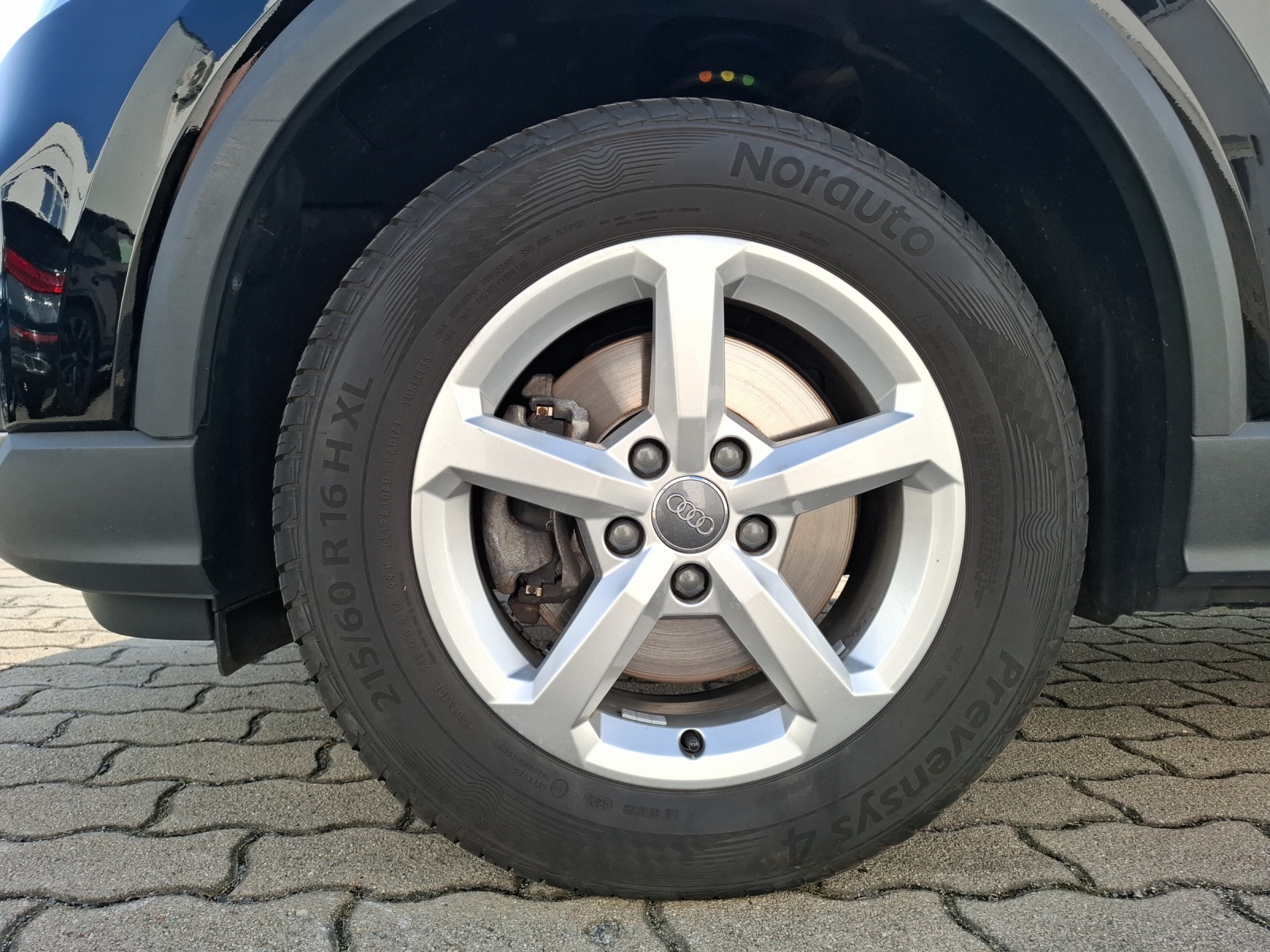Fahrzeugabbildung Audi Q2 TFSI AHK GRA PDC SH
