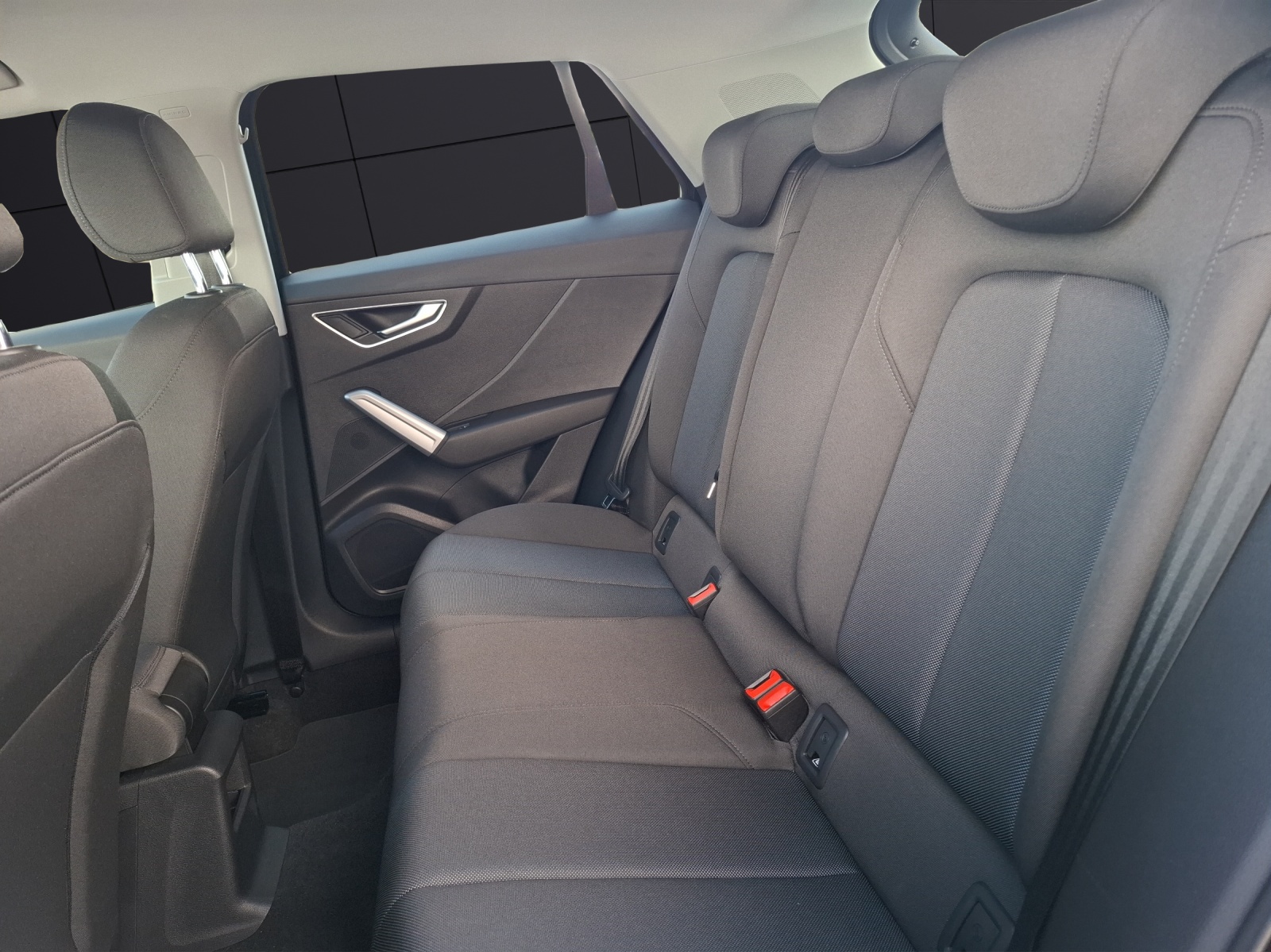 Fahrzeugabbildung Audi Q2 TFSI AHK GRA PDC SH