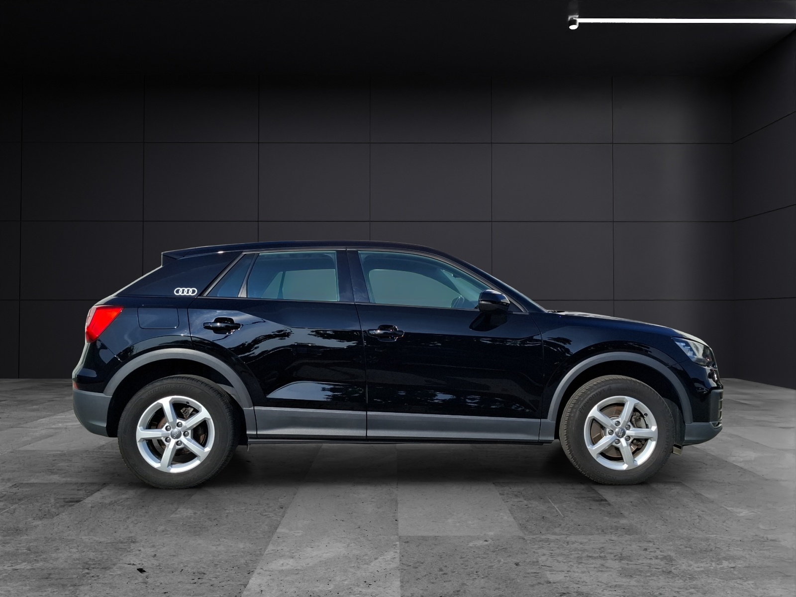 Fahrzeugabbildung Audi Q2 TFSI AHK GRA PDC SH