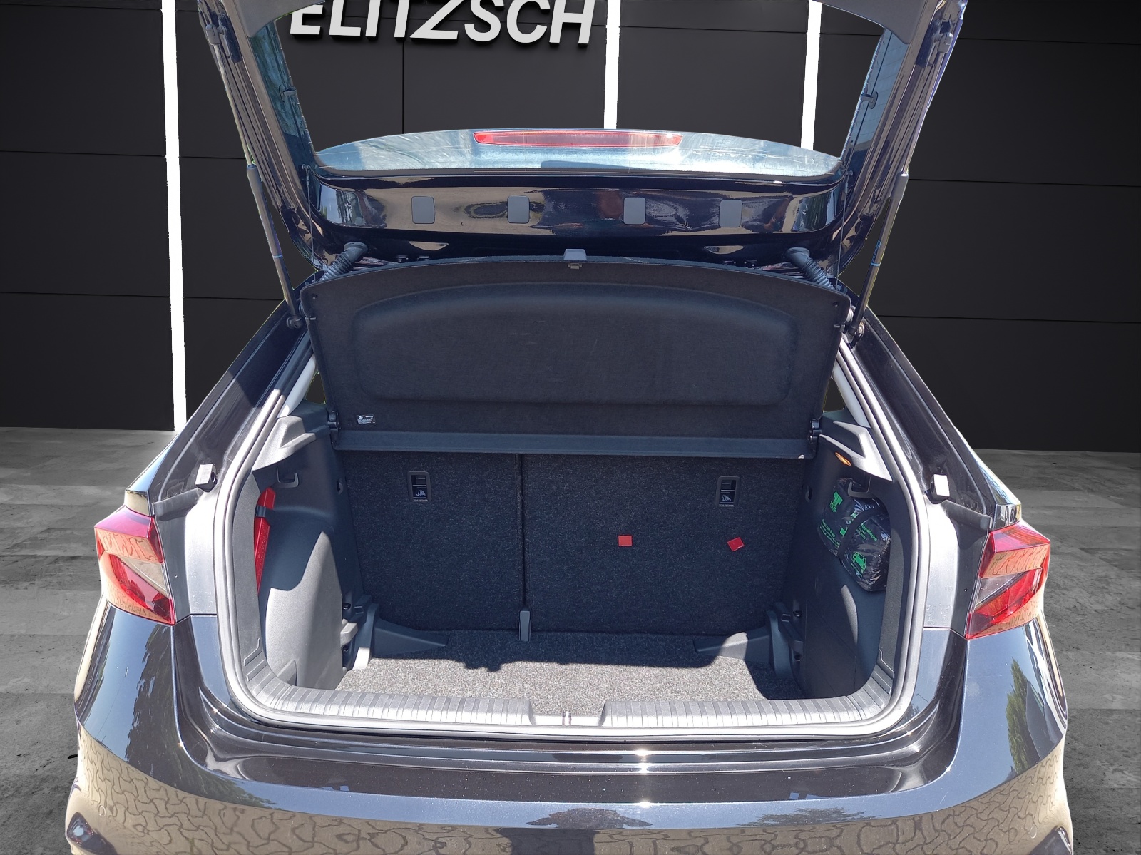 Fahrzeugabbildung SKODA Fabia 1.0 Ambition LED Klima DAB GRA PDC fertig