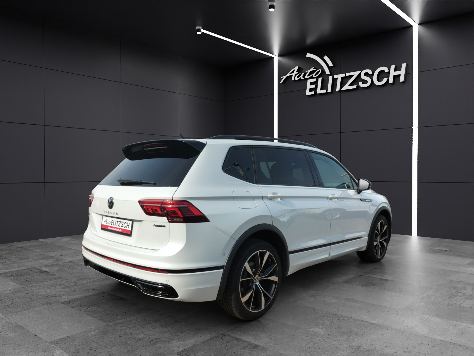 Fahrzeugabbildung Volkswagen Tiguan Allspace TSI R-Line DSG 4M 7-Si STH Matrix AHK Navi AID ACC RFK SH 20