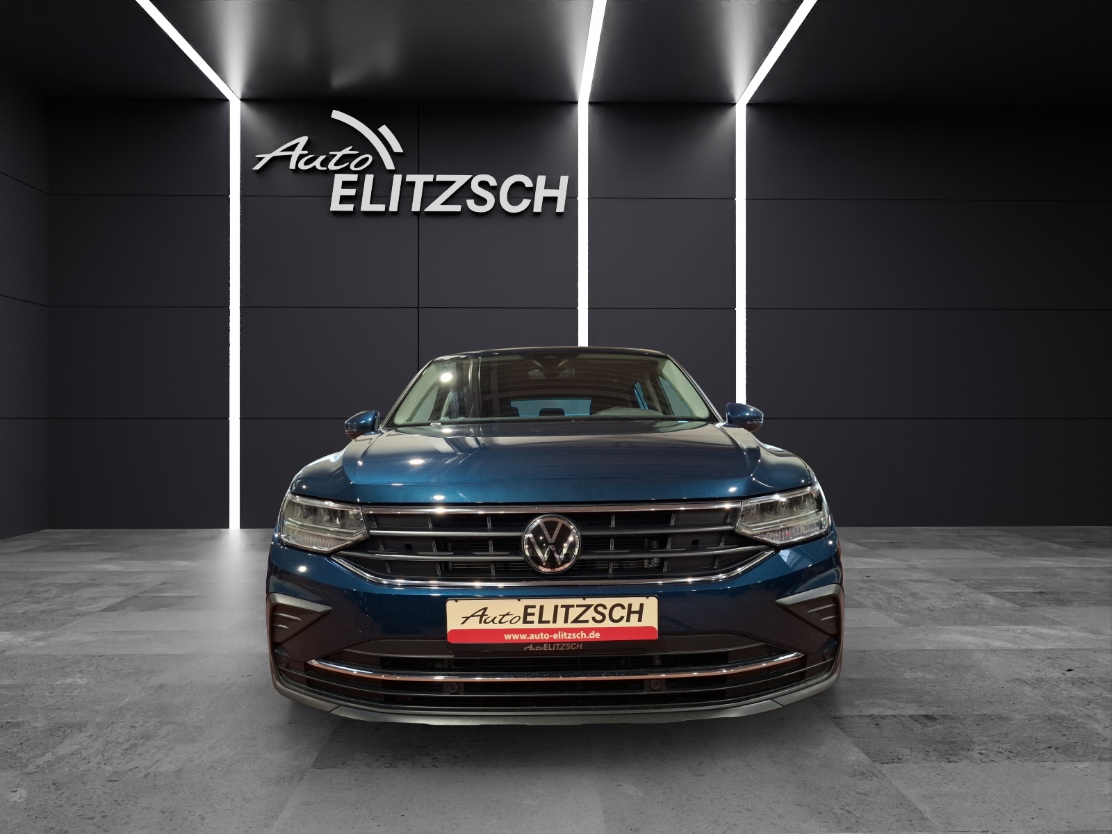 Fahrzeugabbildung Volkswagen Tiguan TSI DSG LED AHK Navi ACC PDC SH